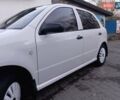 Белый Шкода Фабия, объемом двигателя 1.4 л и пробегом 273 тыс. км за 3050 $, фото 7 на Automoto.ua