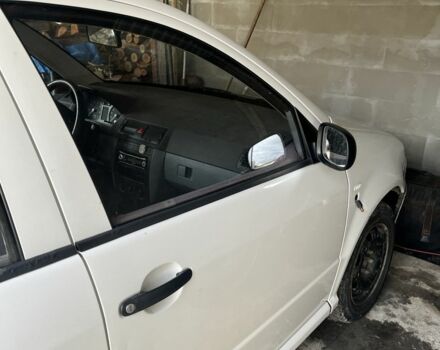 Белый Шкода Фабия, объемом двигателя 0 л и пробегом 400 тыс. км за 1500 $, фото 1 на Automoto.ua