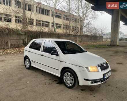 Білий Шкода Фабія, об'ємом двигуна 1.2 л та пробігом 270 тис. км за 2250 $, фото 10 на Automoto.ua
