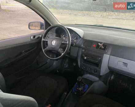 Білий Шкода Фабія, об'ємом двигуна 1.2 л та пробігом 270 тис. км за 2250 $, фото 15 на Automoto.ua