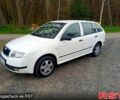 Белый Шкода Фабия, объемом двигателя 1.2 л и пробегом 200 тыс. км за 3250 $, фото 1 на Automoto.ua