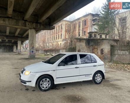 Білий Шкода Фабія, об'ємом двигуна 1.2 л та пробігом 270 тис. км за 2250 $, фото 2 на Automoto.ua