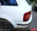 Белый Шкода Фабия, объемом двигателя 1.2 л и пробегом 312 тыс. км за 1500 $, фото 4 на Automoto.ua