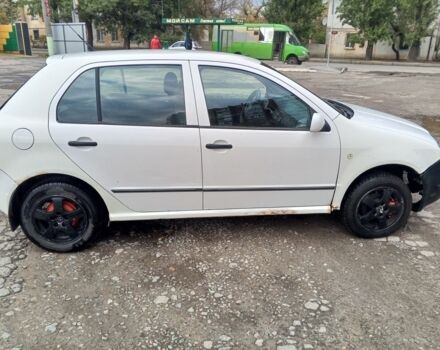 Белый Шкода Фабия, объемом двигателя 0 л и пробегом 300 тыс. км за 1850 $, фото 1 на Automoto.ua