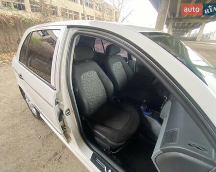 Білий Шкода Фабія, об'ємом двигуна 1.2 л та пробігом 270 тис. км за 2250 $, фото 14 на Automoto.ua