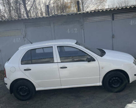 Білий Шкода Фабія, об'ємом двигуна 1.2 л та пробігом 196 тис. км за 2800 $, фото 2 на Automoto.ua