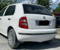 Белый Шкода Фабия, объемом двигателя 1.4 л и пробегом 320 тыс. км за 3500 $, фото 1 на Automoto.ua