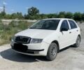 Белый Шкода Фабия, объемом двигателя 1.4 л и пробегом 320 тыс. км за 3500 $, фото 1 на Automoto.ua