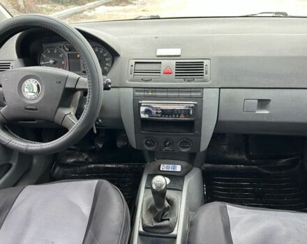 Белый Шкода Фабия, объемом двигателя 1.2 л и пробегом 167 тыс. км за 2500 $, фото 6 на Automoto.ua