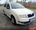 Белый Шкода Фабия, объемом двигателя 1.2 л и пробегом 200 тыс. км за 3250 $, фото 1 на Automoto.ua