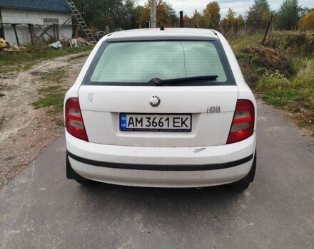 Белый Шкода Фабия, объемом двигателя 0 л и пробегом 252 тыс. км за 2700 $, фото 2 на Automoto.ua