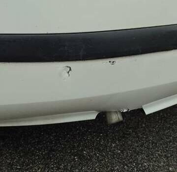 Білий Шкода Фабія, об'ємом двигуна 1.2 л та пробігом 310 тис. км за 3400 $, фото 23 на Automoto.ua