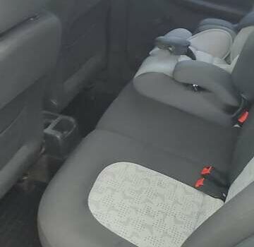 Білий Шкода Фабія, об'ємом двигуна 1.2 л та пробігом 310 тис. км за 3400 $, фото 21 на Automoto.ua