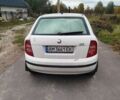 Белый Шкода Фабия, объемом двигателя 1.2 л и пробегом 252 тыс. км за 2500 $, фото 1 на Automoto.ua