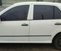 Білий Шкода Фабія, об'ємом двигуна 1.2 л та пробігом 310 тис. км за 3400 $, фото 3 на Automoto.ua