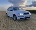 Белый Шкода Фабия, объемом двигателя 1.2 л и пробегом 400 тыс. км за 3302 $, фото 1 на Automoto.ua