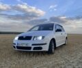 Белый Шкода Фабия, объемом двигателя 1.2 л и пробегом 408 тыс. км за 2713 $, фото 1 на Automoto.ua