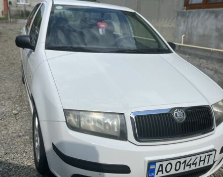 Белый Шкода Фабия, объемом двигателя 1.2 л и пробегом 1 тыс. км за 3200 $, фото 1 на Automoto.ua