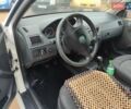Шкода Фабия 2005 в Первомайск на Automoto.ua Белый Шкода Фабия, объемом двигателя 1.2 л и пробегом 300 тыс. км за 3000 $, фото 3 на Automoto.ua