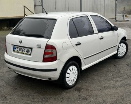 Белый Шкода Фабия, объемом двигателя 1.2 л и пробегом 685 тыс. км за 2375 $, фото 4 на Automoto.ua