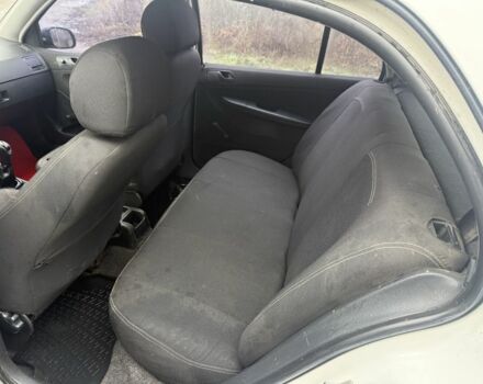 Белый Шкода Фабия, объемом двигателя 1.2 л и пробегом 685 тыс. км за 2375 $, фото 11 на Automoto.ua