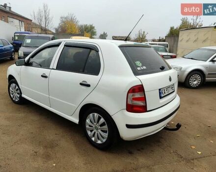 Шкода Фабия 2005 в Первомайск на Automoto.ua Белый Шкода Фабия, объемом двигателя 1.2 л и пробегом 300 тыс. км за 3000 $, фото 6 на Automoto.ua