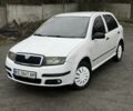 Белый Шкода Фабия, объемом двигателя 1.2 л и пробегом 685 тыс. км за 2375 $, фото 1 на Automoto.ua
