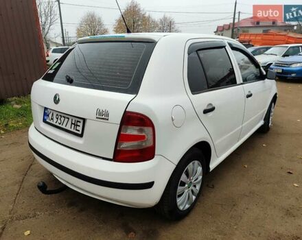 Шкода Фабия 2005 в Первомайск на Automoto.ua Белый Шкода Фабия, объемом двигателя 1.2 л и пробегом 300 тыс. км за 3000 $, фото 4 на Automoto.ua