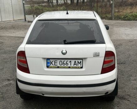 Белый Шкода Фабия, объемом двигателя 1.2 л и пробегом 685 тыс. км за 2375 $, фото 5 на Automoto.ua