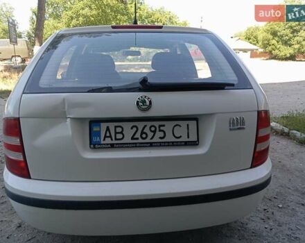 Белый Шкода Фабия, объемом двигателя 1.2 л и пробегом 159 тыс. км за 3200 $, фото 6 на Automoto.ua