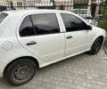 Белый Шкода Фабия, объемом двигателя 1.2 л и пробегом 185 тыс. км за 2500 $, фото 1 на Automoto.ua