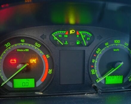 Білий Шкода Фабія, об'ємом двигуна 1.2 л та пробігом 228 тис. км за 3500 $, фото 7 на Automoto.ua