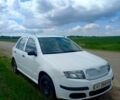 Белый Шкода Фабия, объемом двигателя 1.2 л и пробегом 291 тыс. км за 3000 $, фото 1 на Automoto.ua