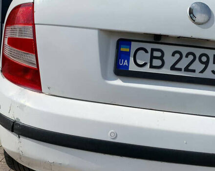 Білий Шкода Фабія, об'ємом двигуна 1.2 л та пробігом 425 тис. км за 2800 $, фото 5 на Automoto.ua
