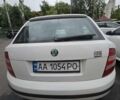 Белый Шкода Фабия, объемом двигателя 1.2 л и пробегом 207 тыс. км за 3950 $, фото 2 на Automoto.ua