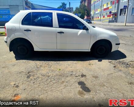 Білий Шкода Фабія, об'ємом двигуна 1.2 л та пробігом 300 тис. км за 3000 $, фото 3 на Automoto.ua