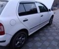 Білий Шкода Фабія, об'ємом двигуна 1.2 л та пробігом 228 тис. км за 3500 $, фото 1 на Automoto.ua