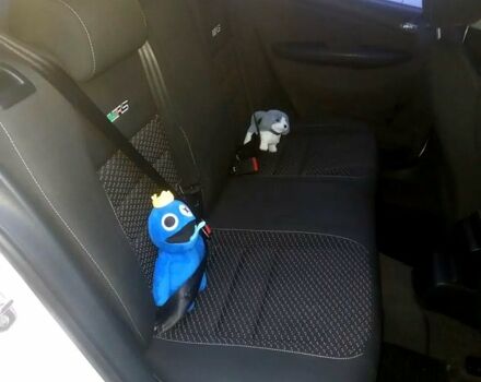 Белый Шкода Фабия, объемом двигателя 1.2 л и пробегом 375 тыс. км за 5700 $, фото 6 на Automoto.ua