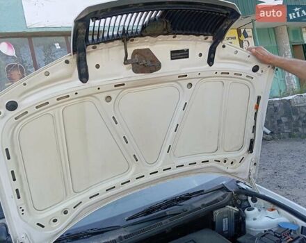 Белый Шкода Фабия, объемом двигателя 1.2 л и пробегом 159 тыс. км за 3200 $, фото 56 на Automoto.ua