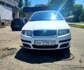 Білий Шкода Фабія, об'ємом двигуна 1.2 л та пробігом 300 тис. км за 3000 $, фото 1 на Automoto.ua