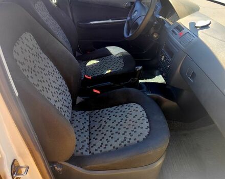 Білий Шкода Фабія, об'ємом двигуна 1.2 л та пробігом 300 тис. км за 3000 $, фото 4 на Automoto.ua