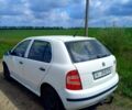 Белый Шкода Фабия, объемом двигателя 1.2 л и пробегом 291 тыс. км за 3000 $, фото 2 на Automoto.ua