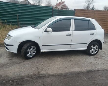 Белый Шкода Фабия, объемом двигателя 1.4 л и пробегом 314 тыс. км за 2850 $, фото 1 на Automoto.ua