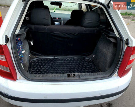 Білий Шкода Фабія, об'ємом двигуна 1.2 л та пробігом 425 тис. км за 2800 $, фото 6 на Automoto.ua