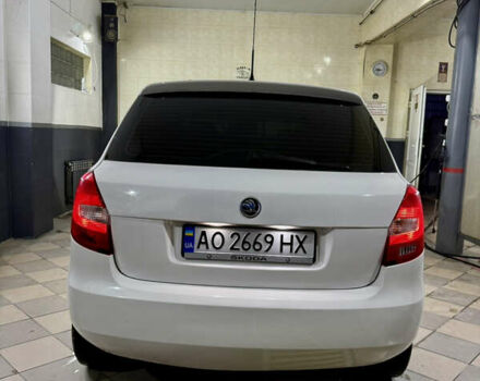 Белый Шкода Фабия, объемом двигателя 1.2 л и пробегом 218 тыс. км за 4150 $, фото 2 на Automoto.ua