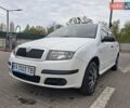 Белый Шкода Фабия, объемом двигателя 1.2 л и пробегом 474 тыс. км за 2600 $, фото 1 на Automoto.ua
