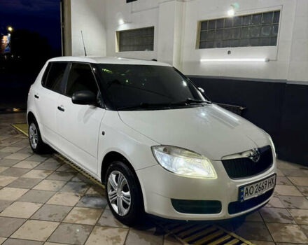 Белый Шкода Фабия, объемом двигателя 1.2 л и пробегом 218 тыс. км за 4150 $, фото 5 на Automoto.ua