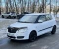 Белый Шкода Фабия, объемом двигателя 1.2 л и пробегом 195 тыс. км за 3999 $, фото 1 на Automoto.ua