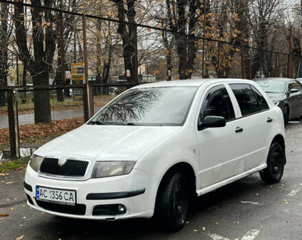 Белый Шкода Фабия, объемом двигателя 1.2 л и пробегом 250 тыс. км за 1999 $, фото 1 на Automoto.ua