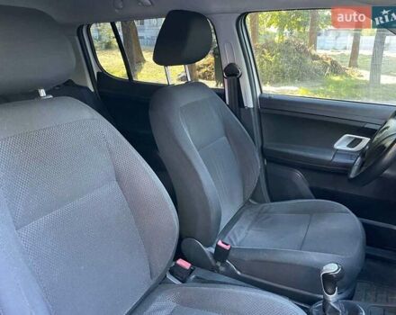 Белый Шкода Фабия, объемом двигателя 1.4 л и пробегом 262 тыс. км за 4740 $, фото 21 на Automoto.ua